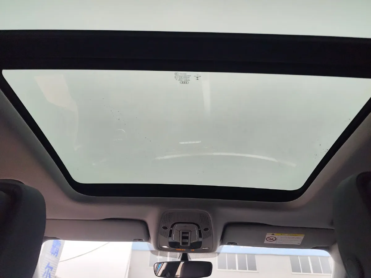 2022 Audi A4L 2.0T 190HP L4 7DCT,autocango,china used car exporter,china ev exporter,chinese used car exporter,chinese used ev exporter