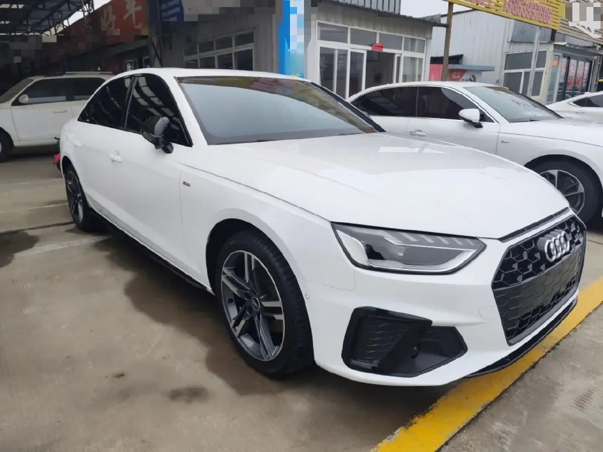 2022 Audi A4L 2.0T 190HP L4 7DCT,autocango,china used car exporter,china ev exporter,chinese used car exporter,chinese used ev exporter
