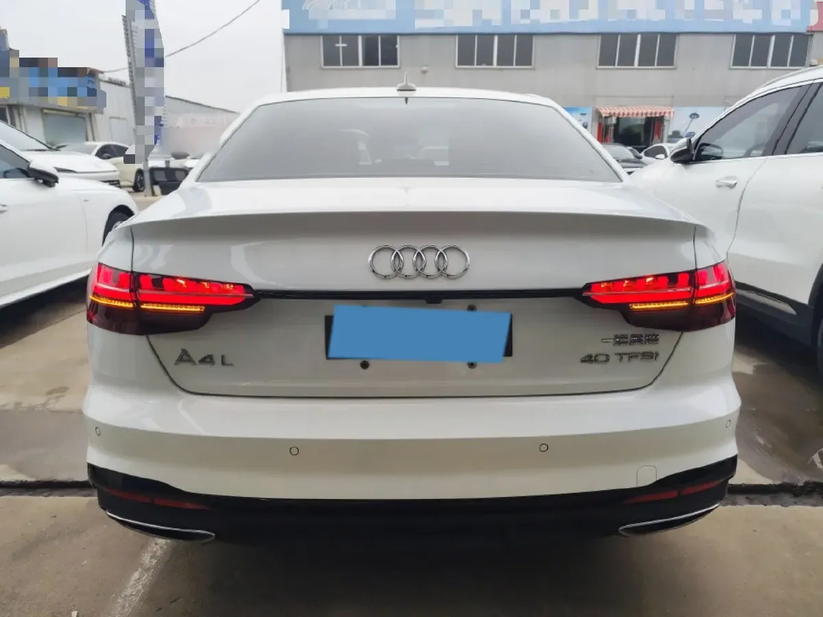 2022 Audi A4L 2.0T 190HP L4 7DCT,autocango,china used car exporter,china ev exporter,chinese used car exporter,chinese used ev exporter