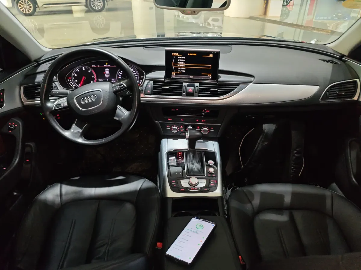 2015 Audi A6L 2.0T 180HP L4 CVT,autocango,china used car exporter,china ev exporter,chinese used car exporter,chinese used ev exporter