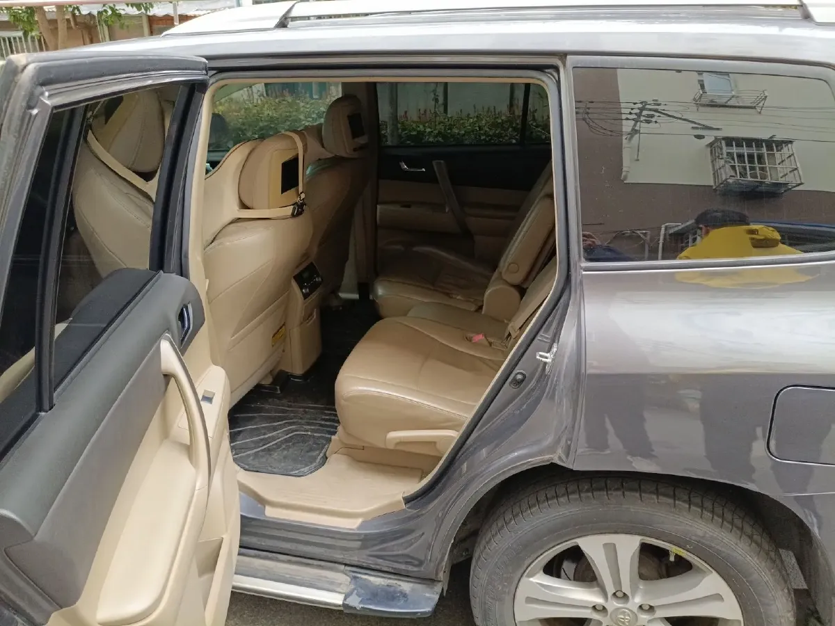 2011 Toyota Highlander 2.7L 188HP L4 6AT,autocango,china used car exporter,china ev exporter,chinese used car exporter,chinese used ev exporter