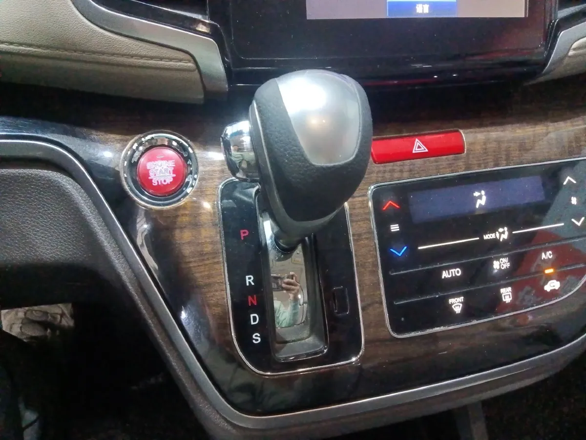 2017 Honda Odyssey 2.4L 186HP L4 CVT,autocango,china used car exporter,china ev exporter,chinese used car exporter,chinese used ev exporter