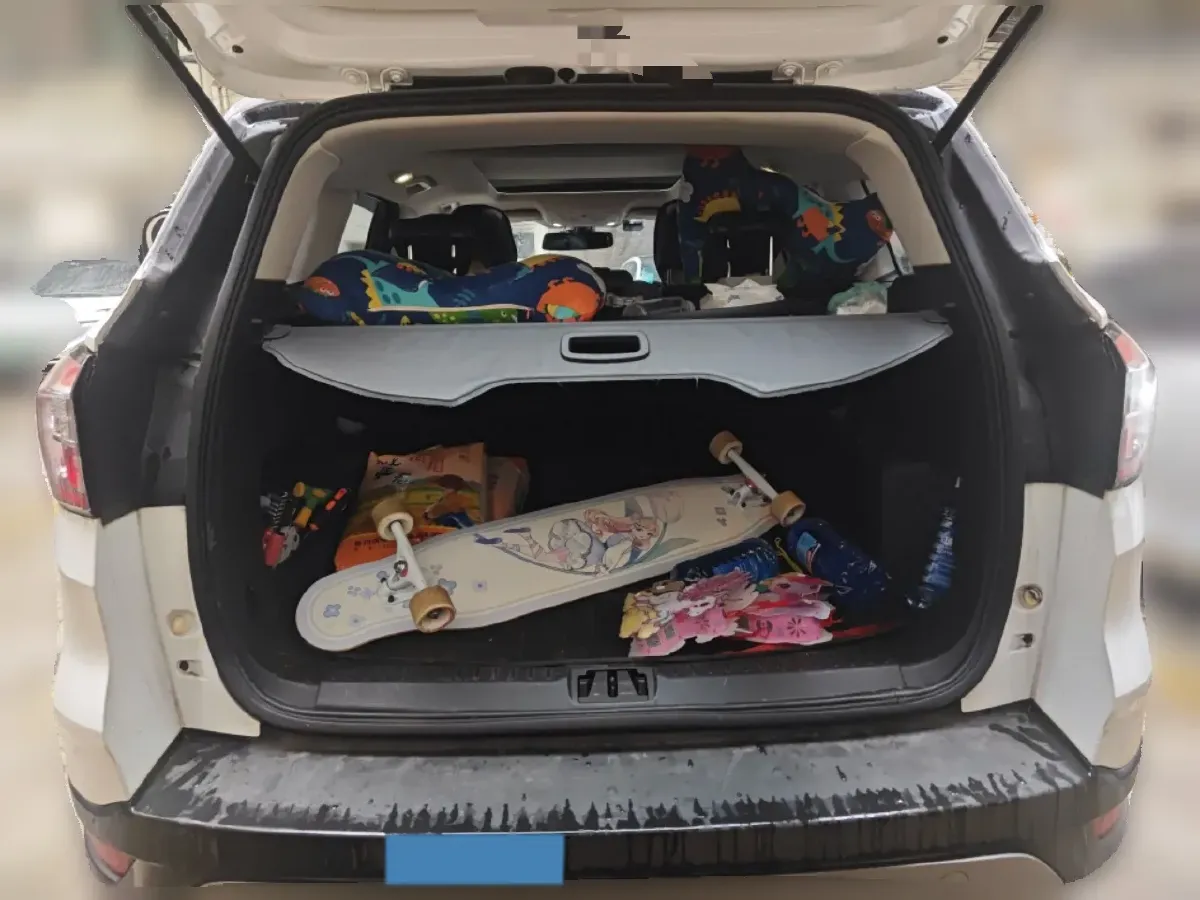 2018 Ford Kuga 1.5T 181HP L4 6AT,autocango,china used car exporter,china ev exporter,chinese used car exporter,chinese used ev exporter