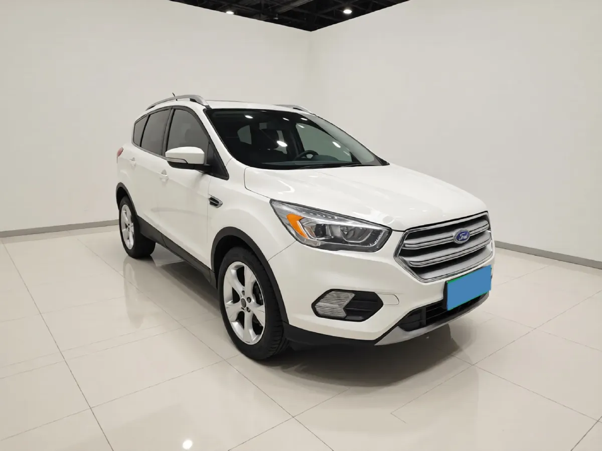2018 Ford Kuga 1.5T 181HP L4 6AT,autocango,china used car exporter,china ev exporter,chinese used car exporter,chinese used ev exporter