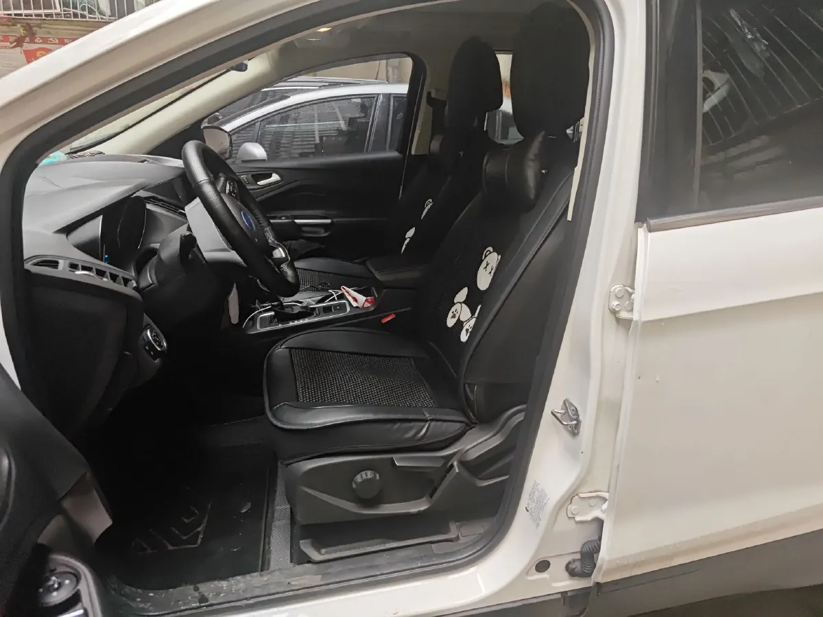 2018 Ford Kuga 1.5T 181HP L4 6AT,autocango,china used car exporter,china ev exporter,chinese used car exporter,chinese used ev exporter