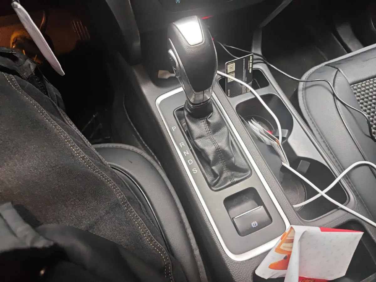 2018 Ford Kuga 1.5T 181HP L4 6AT,autocango,china used car exporter,china ev exporter,chinese used car exporter,chinese used ev exporter