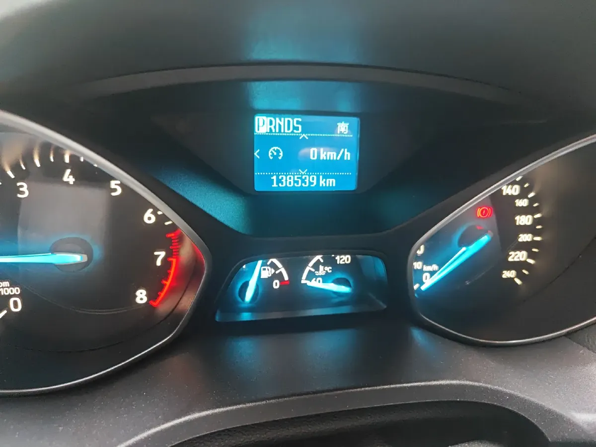 2018 Ford Kuga 1.5T 181HP L4 6AT,autocango,china used car exporter,china ev exporter,chinese used car exporter,chinese used ev exporter