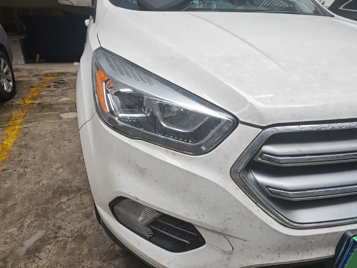 2018 Ford Kuga 1.5T 181HP L4 6AT,autocango,china used car exporter,china ev exporter,chinese used car exporter,chinese used ev exporter