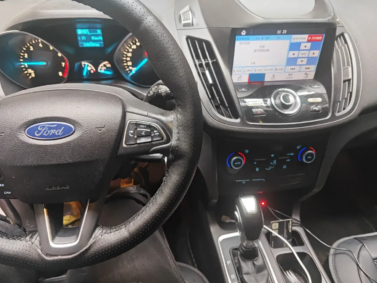 2018 Ford Kuga 1.5T 181HP L4 6AT,autocango,china used car exporter,china ev exporter,chinese used car exporter,chinese used ev exporter