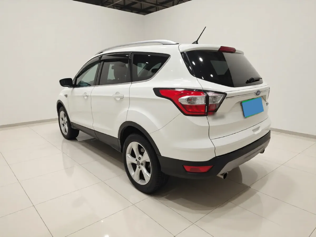 2018 Ford Kuga 1.5T 181HP L4 6AT,autocango,china used car exporter,china ev exporter,chinese used car exporter,chinese used ev exporter