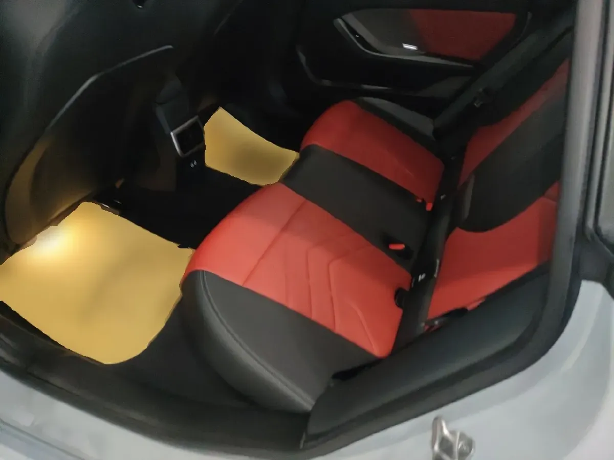 2025 BMW 2 Series 2.0T 204HP L4 7DCT,autocango,china used car exporter,china ev exporter,chinese used car exporter,chinese used ev exporter