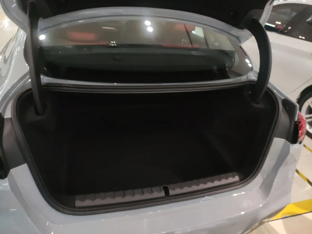 2025 BMW 2 Series 2.0T 204HP L4 7DCT,autocango,china used car exporter,china ev exporter,chinese used car exporter,chinese used ev exporter