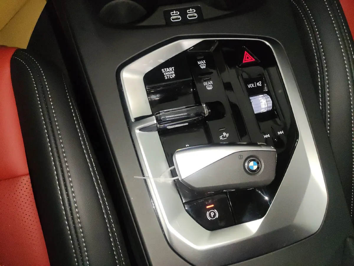 2025 BMW 2 Series 2.0T 204HP L4 7DCT,autocango,china used car exporter,china ev exporter,chinese used car exporter,chinese used ev exporter