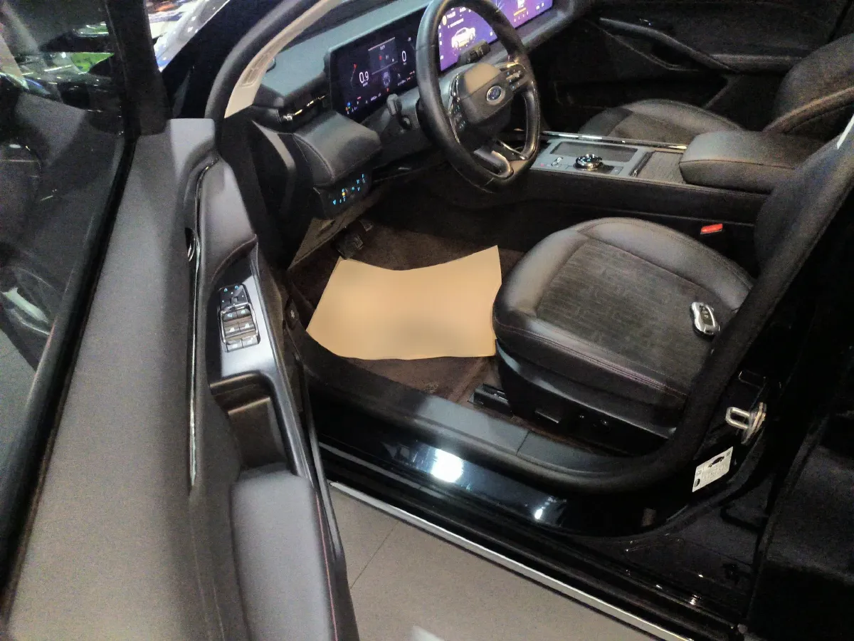 2023 Ford Mondeo 2.0T 254HP L4 8AT,autocango,china used car exporter,china ev exporter,chinese used car exporter,chinese used ev exporter