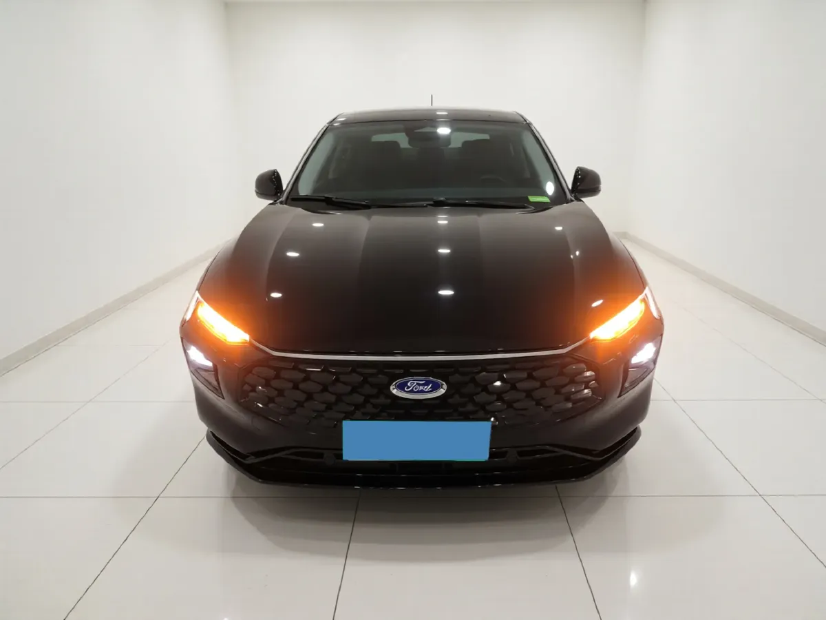 2023 Ford Mondeo 2.0T 254HP L4 8AT,autocango,china used car exporter,china ev exporter,chinese used car exporter,chinese used ev exporter