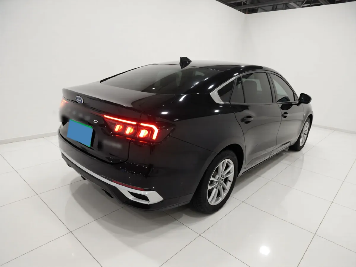 2023 Ford Mondeo 2.0T 254HP L4 8AT,autocango,china used car exporter,china ev exporter,chinese used car exporter,chinese used ev exporter