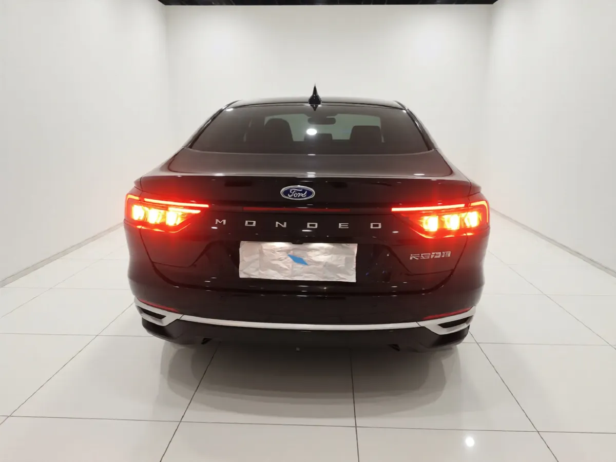 2023 Ford Mondeo 2.0T 254HP L4 8AT,autocango,china used car exporter,china ev exporter,chinese used car exporter,chinese used ev exporter