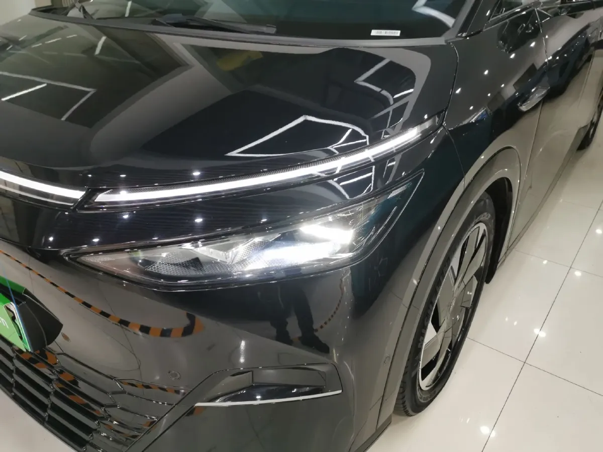 2024 Xpeng X9 BEV 84.5KWH,autocango,china used car exporter,china ev exporter,chinese used car exporter,chinese used ev exporter