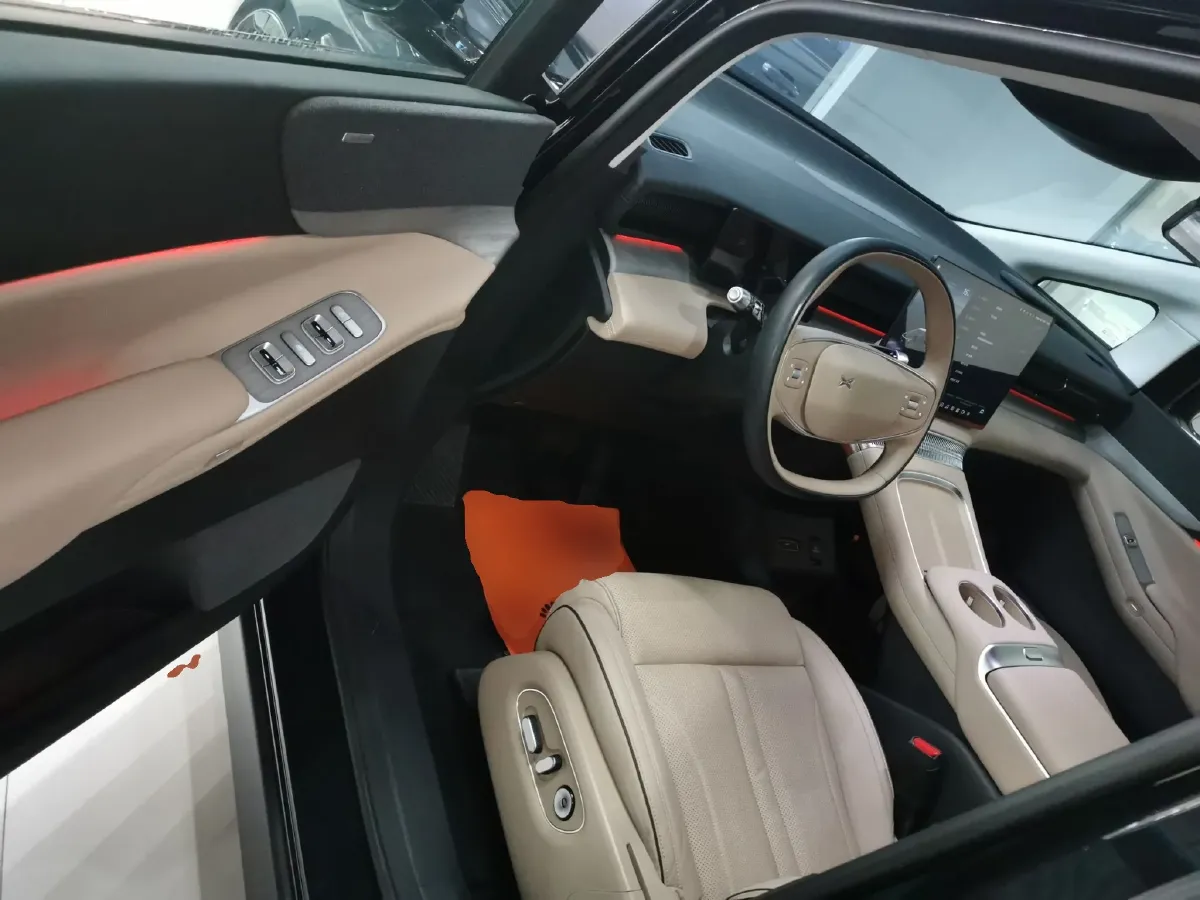 2024 Xpeng X9 BEV 84.5KWH,autocango,china used car exporter,china ev exporter,chinese used car exporter,chinese used ev exporter