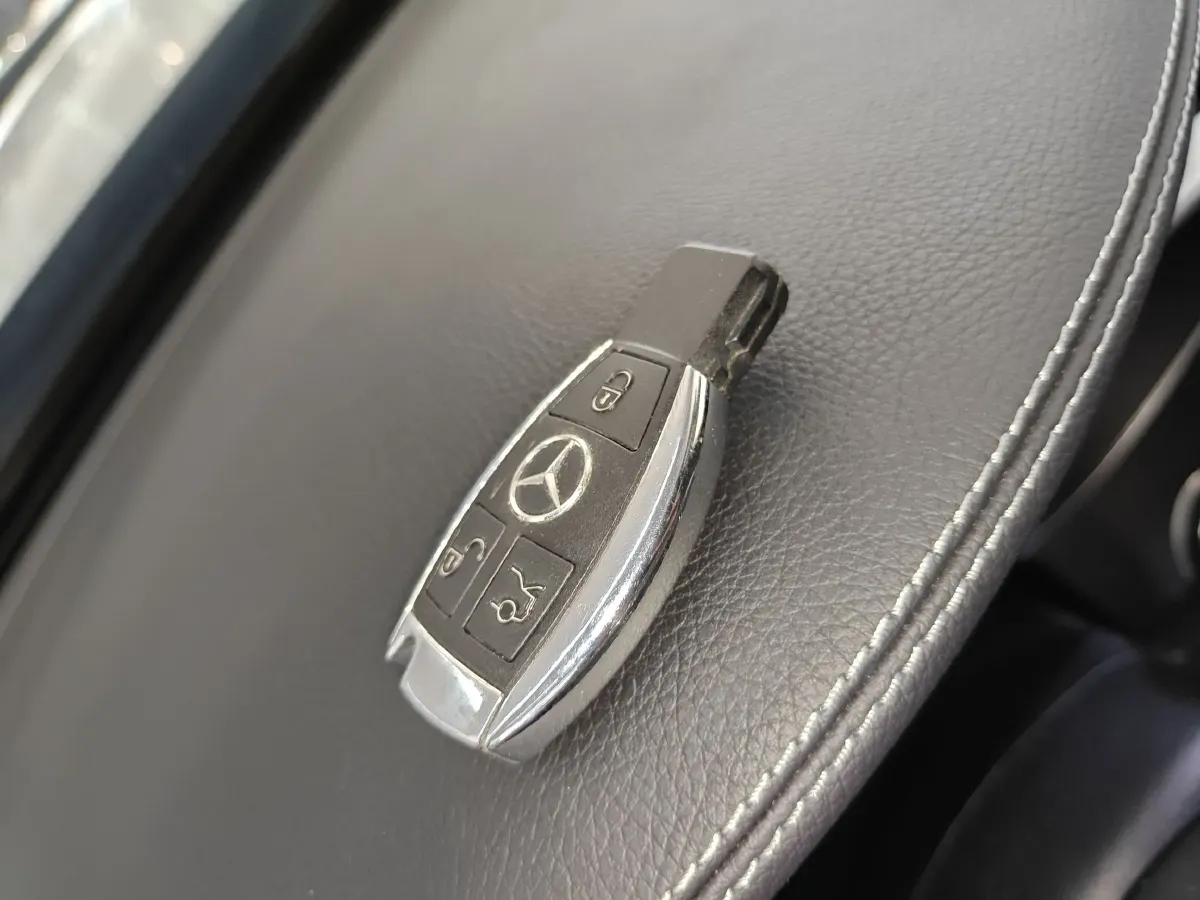 2016 Mercedes-Benz C Class 2.0T 184HP L4 7AT,autocango,china used car exporter,china ev exporter,chinese used car exporter,chinese used ev exporter