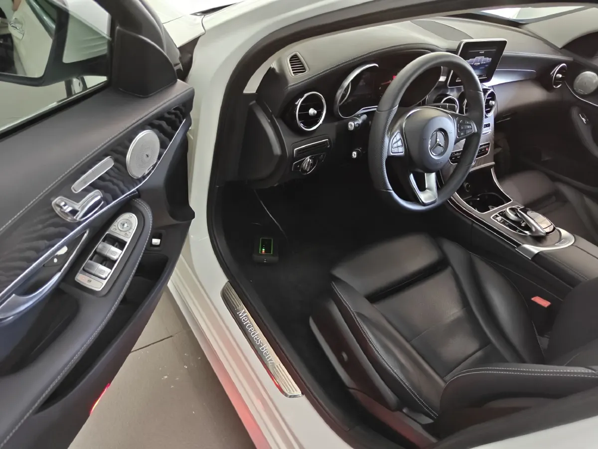 2016 Mercedes-Benz C Class 2.0T 184HP L4 7AT,autocango,china used car exporter,china ev exporter,chinese used car exporter,chinese used ev exporter