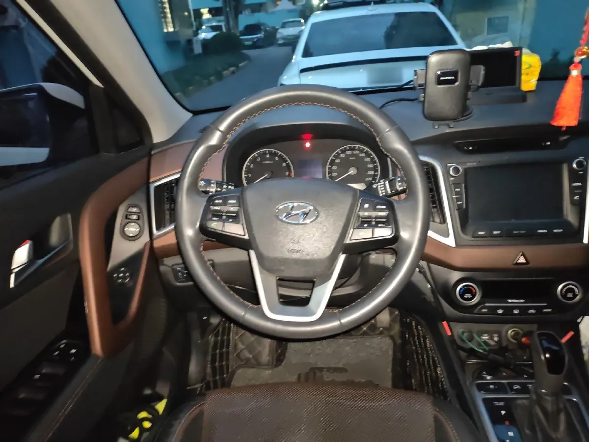 2015 Hyundai ix25 2.0L 160HP L4 6AT,autocango,china used car exporter,china ev exporter,chinese used car exporter,chinese used ev exporter