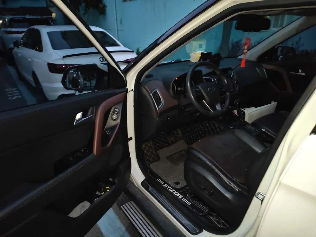 2015 Hyundai ix25 2.0L 160HP L4 6AT,autocango,china used car exporter,china ev exporter,chinese used car exporter,chinese used ev exporter