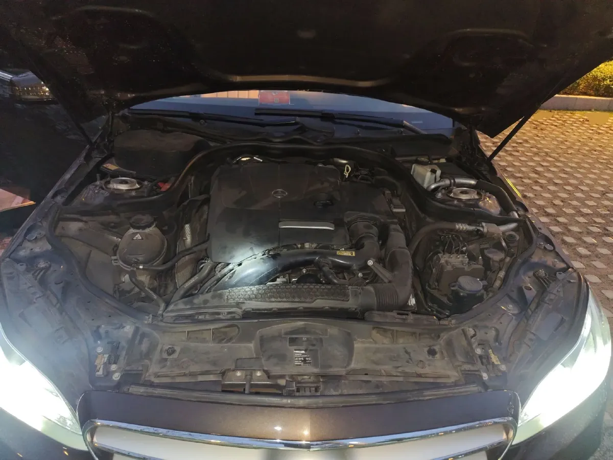 2015 Mercedes-Benz E Class 2.0T 211HP L4 7AT,autocango,china used car exporter,china ev exporter,chinese used car exporter,chinese used ev exporter