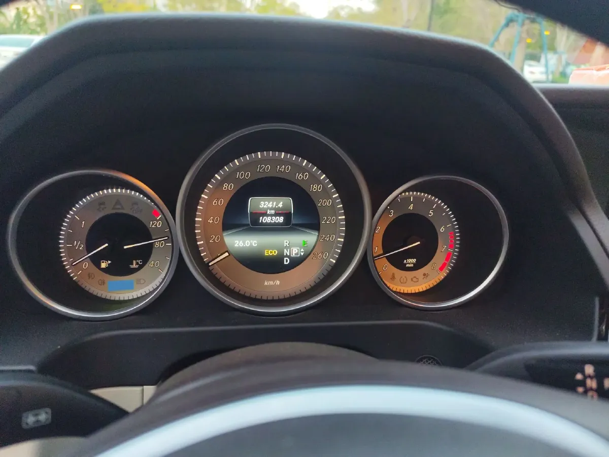 2015 Mercedes-Benz E Class 2.0T 211HP L4 7AT,autocango,china used car exporter,china ev exporter,chinese used car exporter,chinese used ev exporter