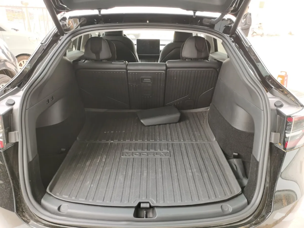 2024 Tesla Model Y BEV 60KWH,autocango,china used car exporter,china ev exporter,chinese used car exporter,chinese used ev exporter