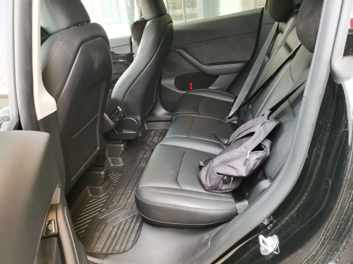 2024 Tesla Model Y BEV 60KWH,autocango,china used car exporter,china ev exporter,chinese used car exporter,chinese used ev exporter