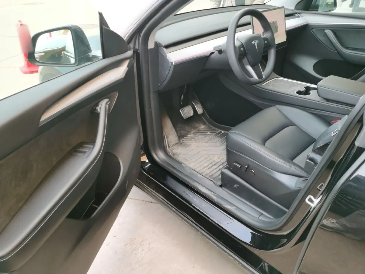 2024 Tesla Model Y BEV 60KWH,autocango,china used car exporter,china ev exporter,chinese used car exporter,chinese used ev exporter