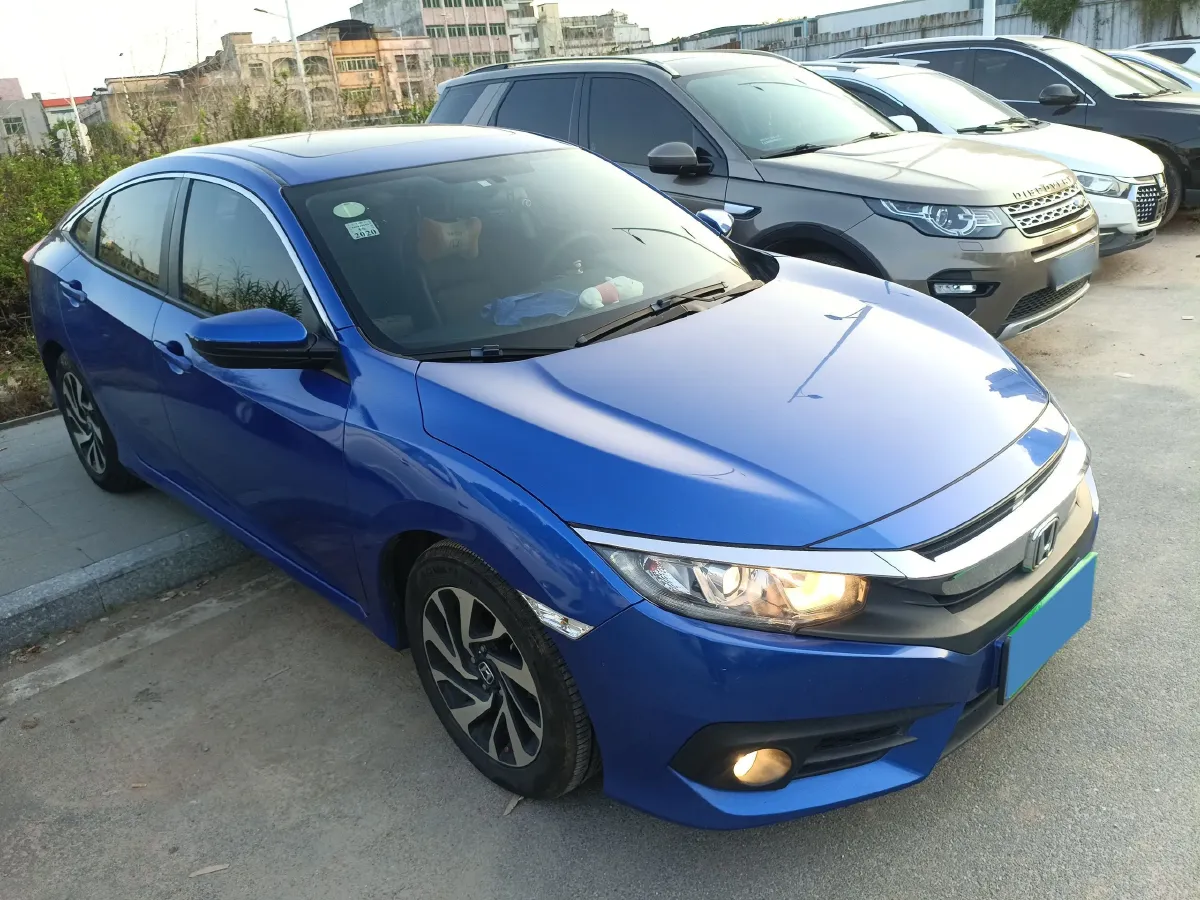 2016 Honda Civic 1.5T 177HP L4 6MT,autocango,china used car exporter,china ev exporter,chinese used car exporter,chinese used ev exporter