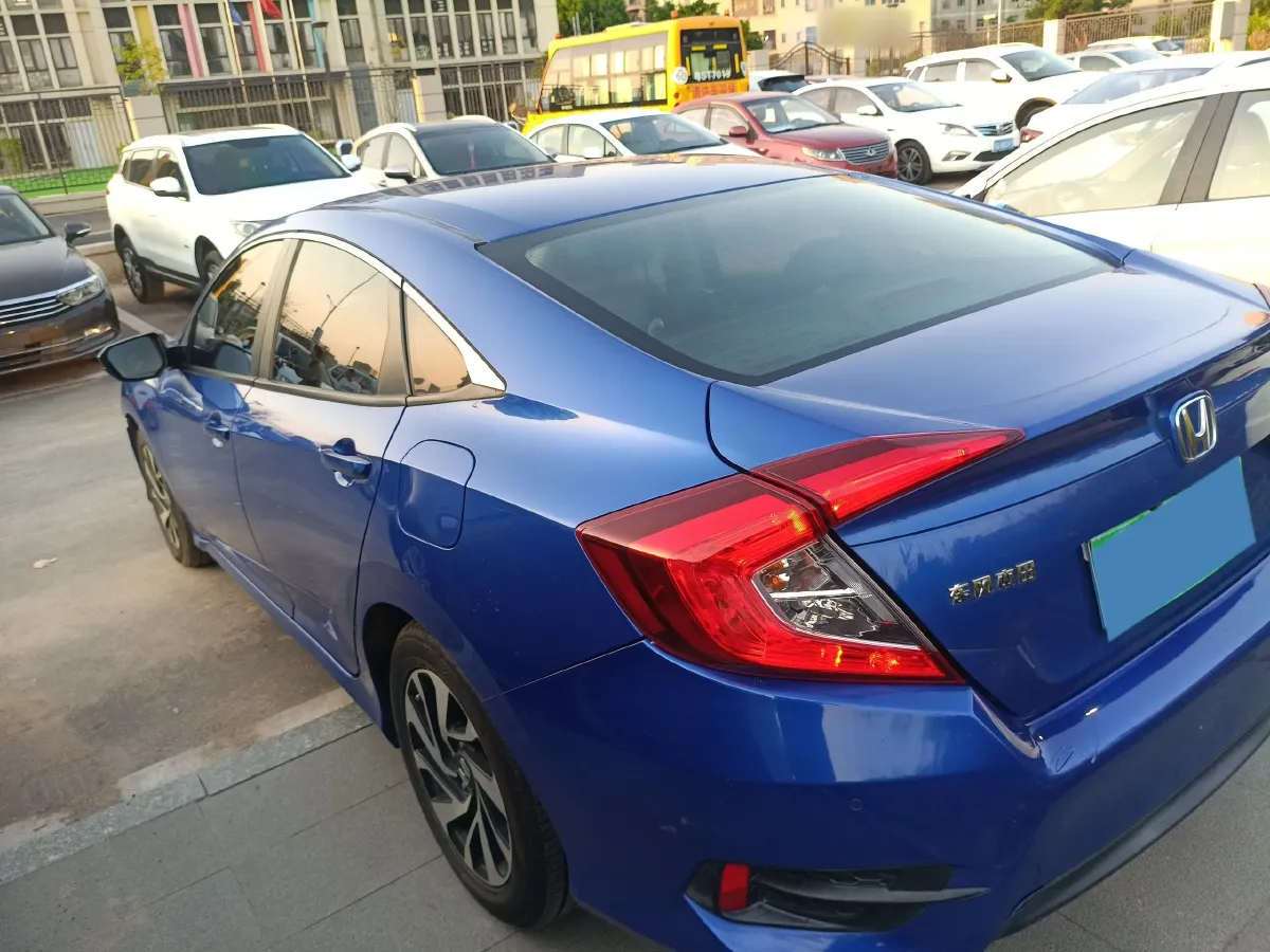 2016 Honda Civic 1.5T 177HP L4 6MT,autocango,china used car exporter,china ev exporter,chinese used car exporter,chinese used ev exporter