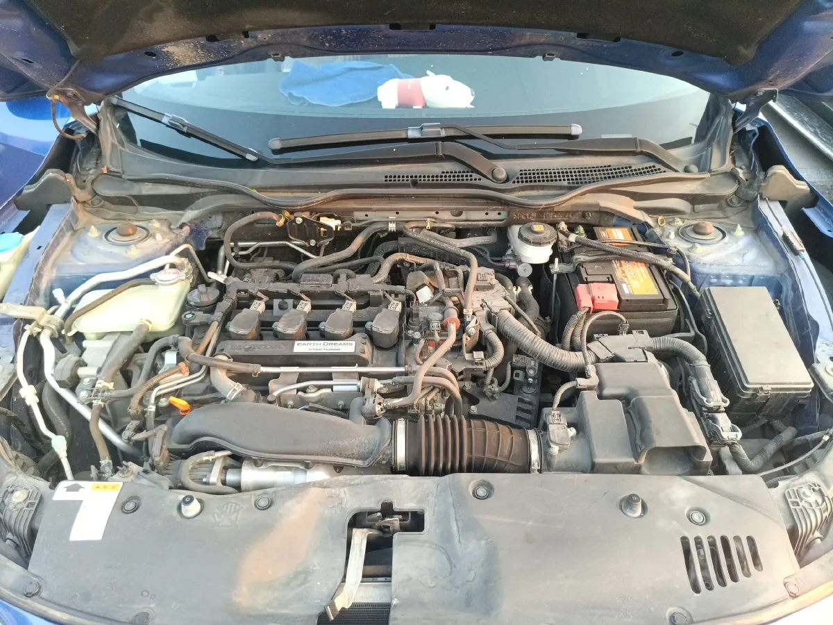 2016 Honda Civic 1.5T 177HP L4 6MT,autocango,china used car exporter,china ev exporter,chinese used car exporter,chinese used ev exporter