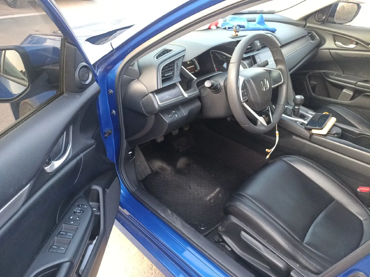 2016 Honda Civic 1.5T 177HP L4 6MT,autocango,china used car exporter,china ev exporter,chinese used car exporter,chinese used ev exporter