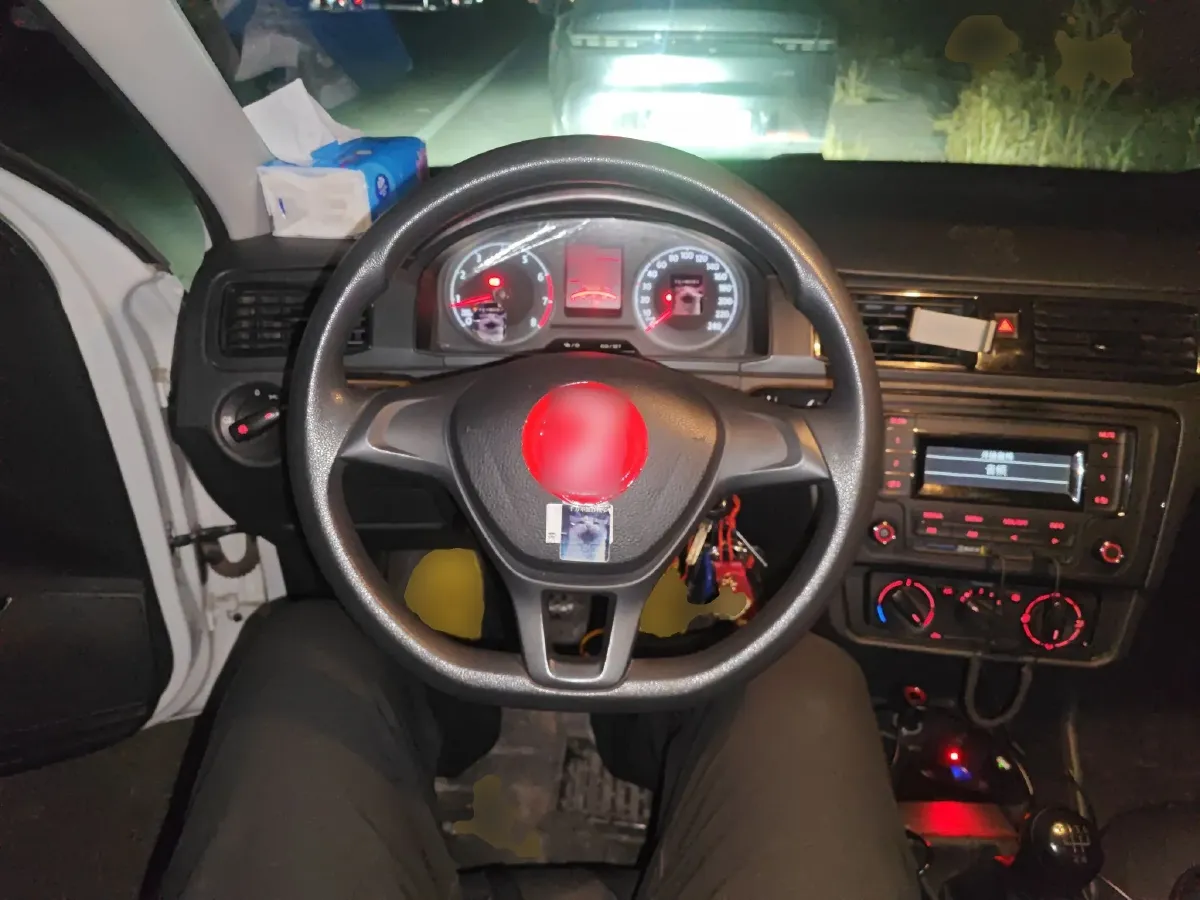 2016 Volkswagen Santana 1.4L 90HP L4 5MT,autocango,china used car exporter,china ev exporter,chinese used car exporter,chinese used ev exporter