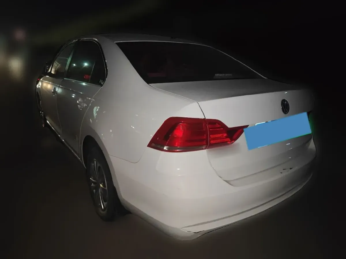 2016 Volkswagen Santana 1.4L 90HP L4 5MT,autocango,china used car exporter,china ev exporter,chinese used car exporter,chinese used ev exporter