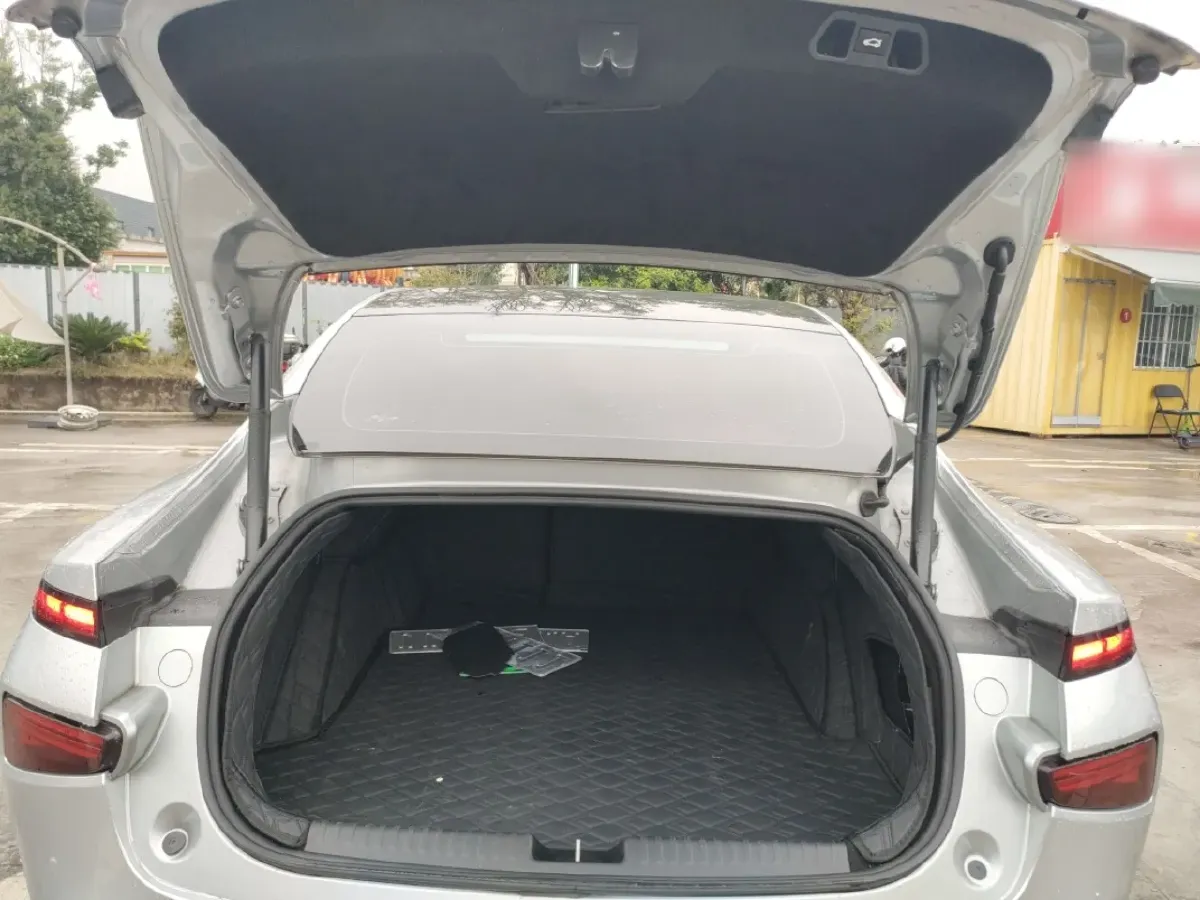 2020 Xpeng P7 BEV 83.1KWH,autocango,china used car exporter,china ev exporter,chinese used car exporter,chinese used ev exporter