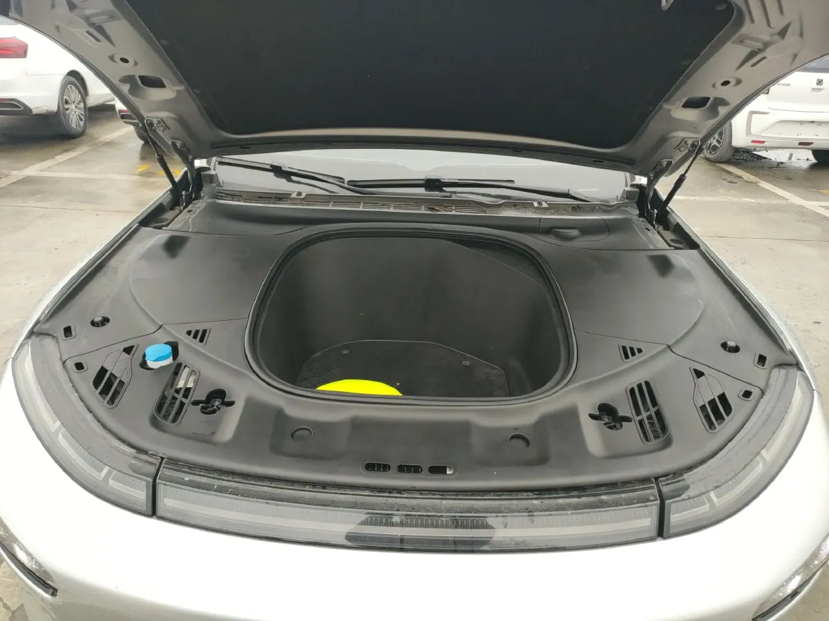 2020 Xpeng P7 BEV 83.1KWH,autocango,china used car exporter,china ev exporter,chinese used car exporter,chinese used ev exporter