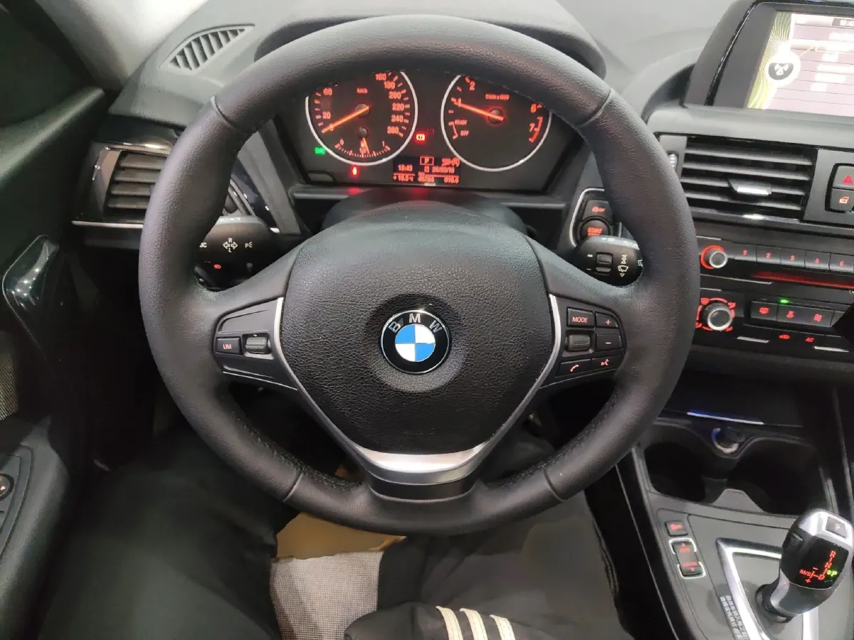 2013 BMW 1 Series 1.6T 136HP L4 8AT,autocango,china used car exporter,china ev exporter,chinese used car exporter,chinese used ev exporter