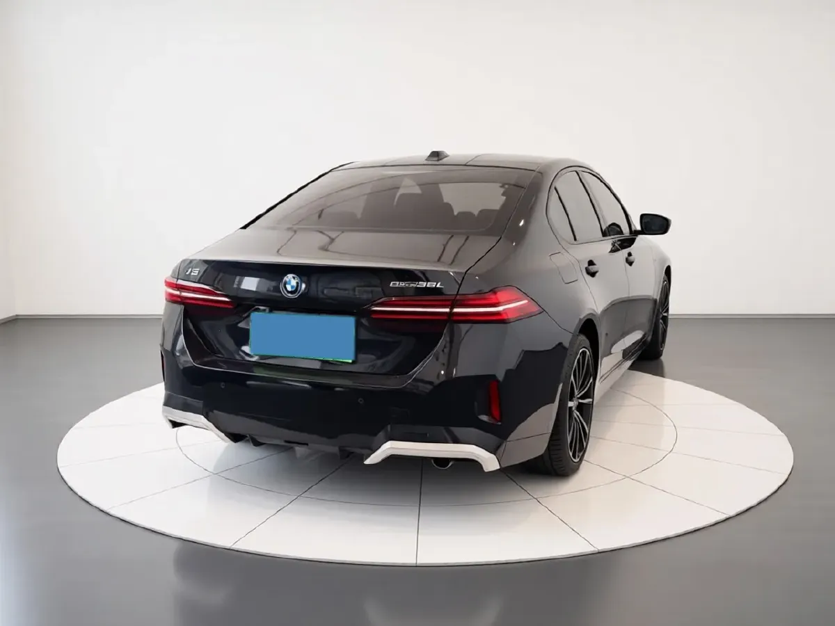 2025 BMW i5 BEV 81.6KWH,autocango,china used car exporter,china ev exporter,chinese used car exporter,chinese used ev exporter