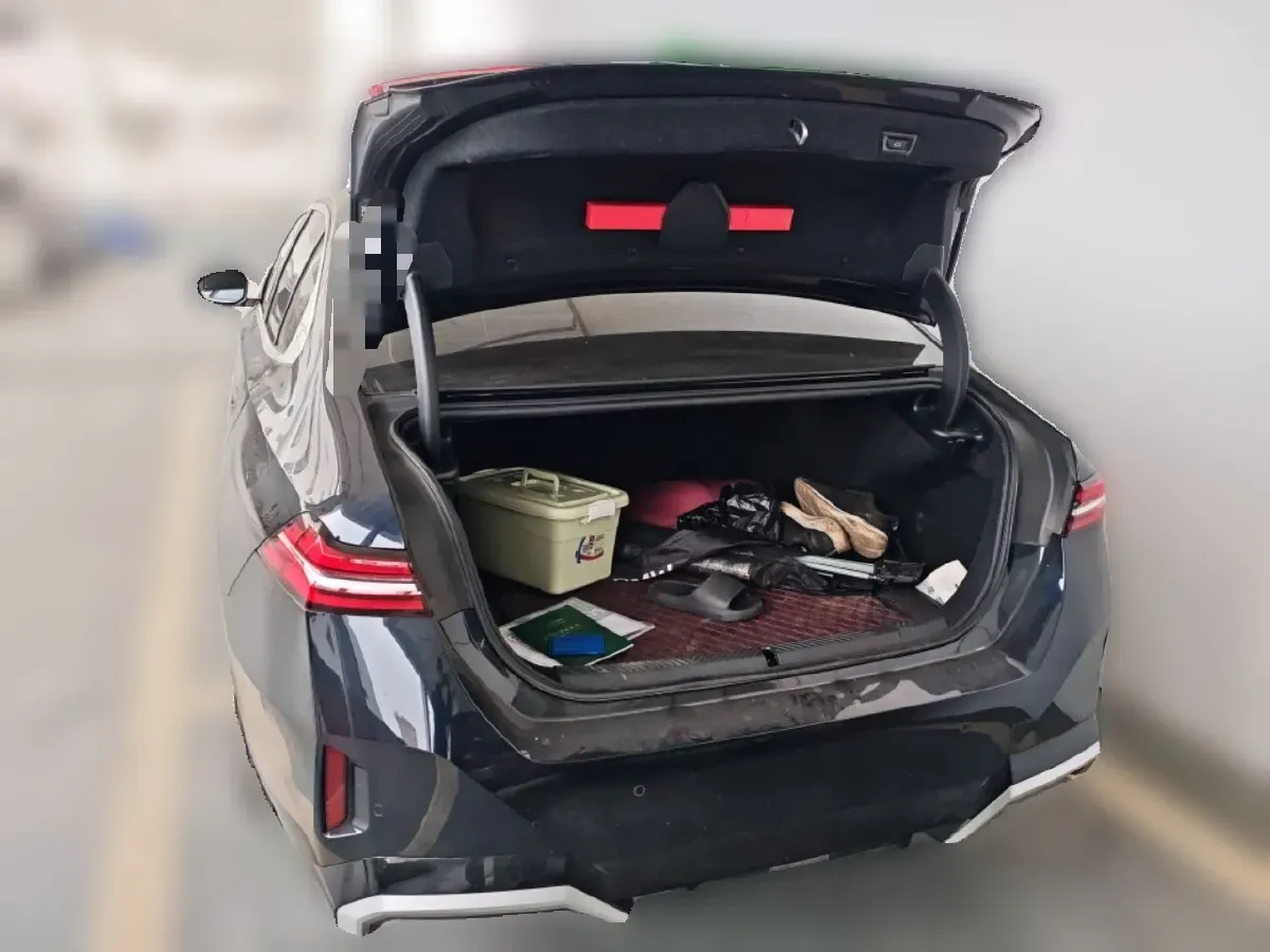 2025 BMW i5 BEV 81.6KWH,autocango,china used car exporter,china ev exporter,chinese used car exporter,chinese used ev exporter