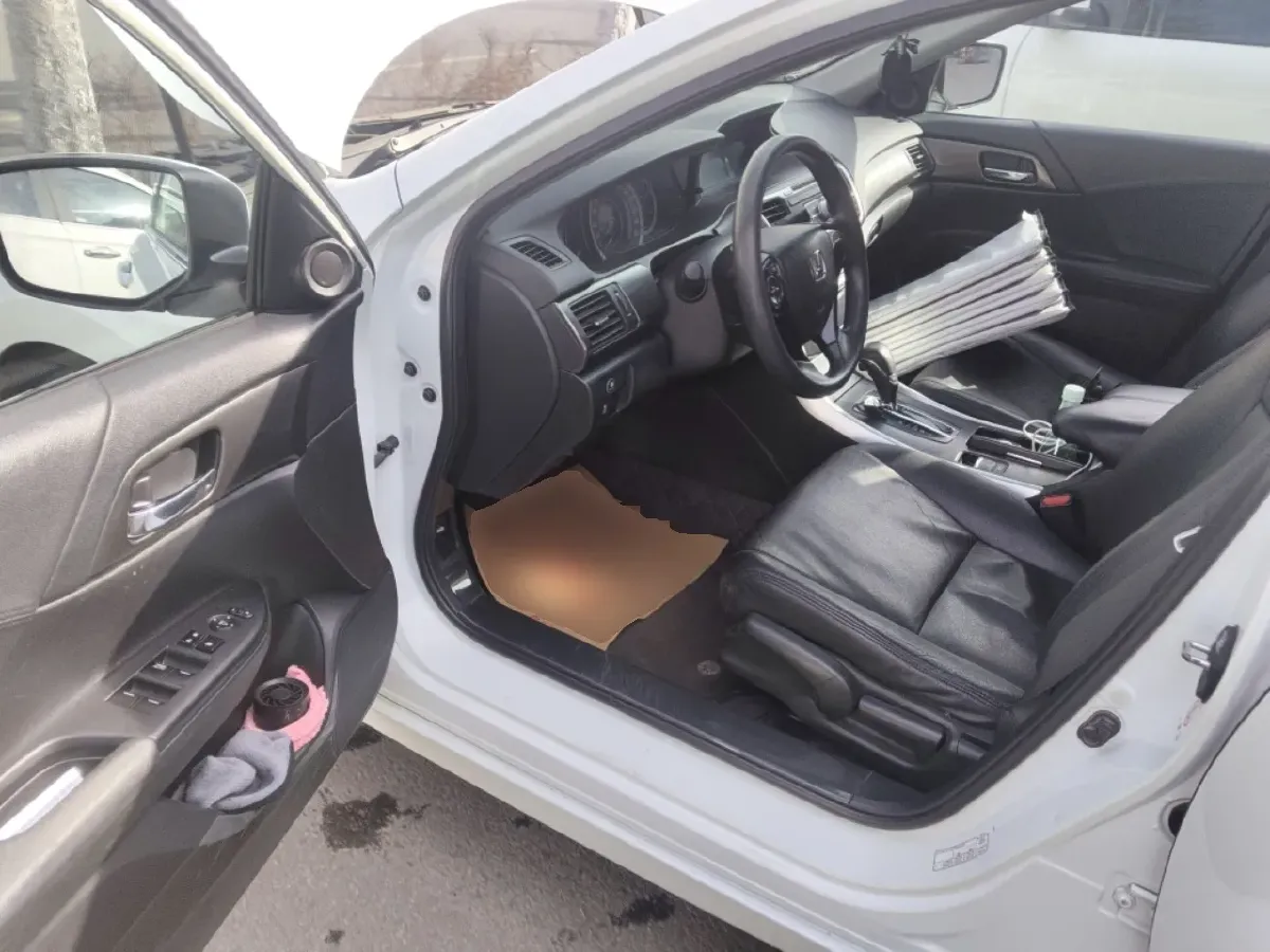 2015 Honda Accord 2.0L 155HP L4 CVT,autocango,china used car exporter,china ev exporter,chinese used car exporter,chinese used ev exporter
