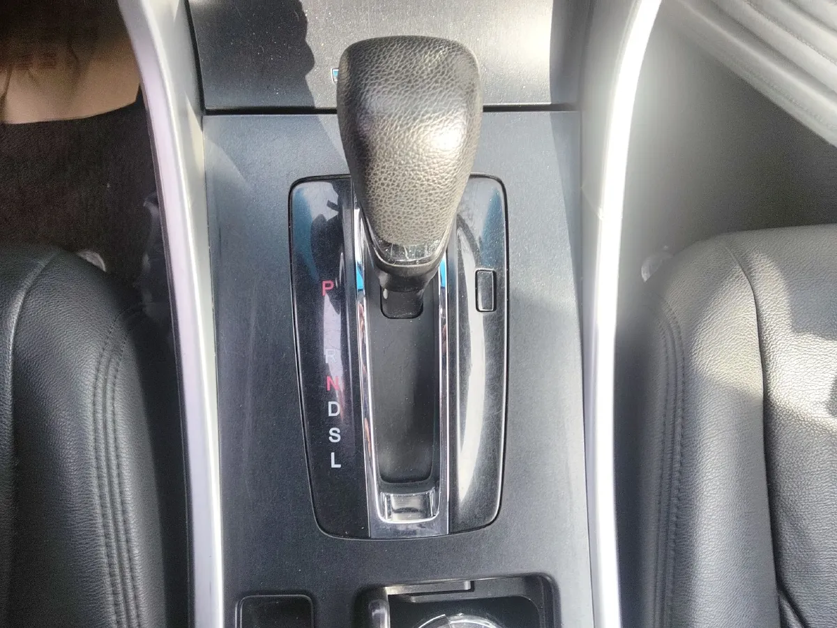 2015 Honda Accord 2.0L 155HP L4 CVT,autocango,china used car exporter,china ev exporter,chinese used car exporter,chinese used ev exporter