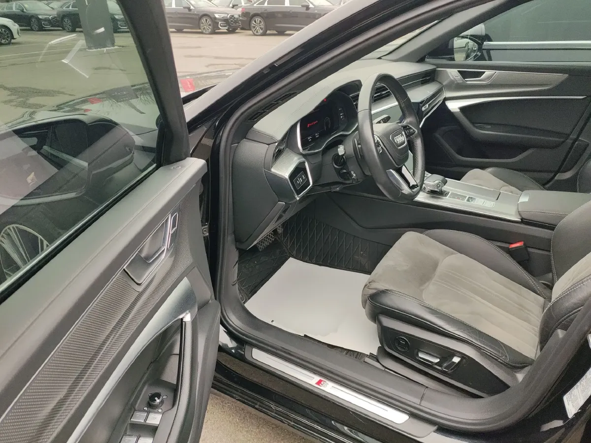 2023 Audi A6L 2.0T 190HP L4 7DCT,autocango,china used car exporter,china ev exporter,chinese used car exporter,chinese used ev exporter