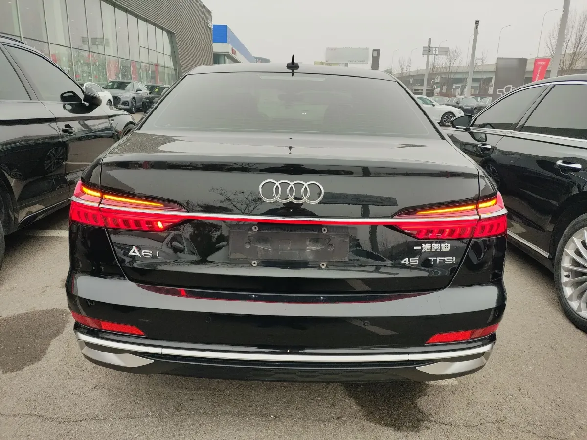 2023 Audi A6L 2.0T 190HP L4 7DCT,autocango,china used car exporter,china ev exporter,chinese used car exporter,chinese used ev exporter
