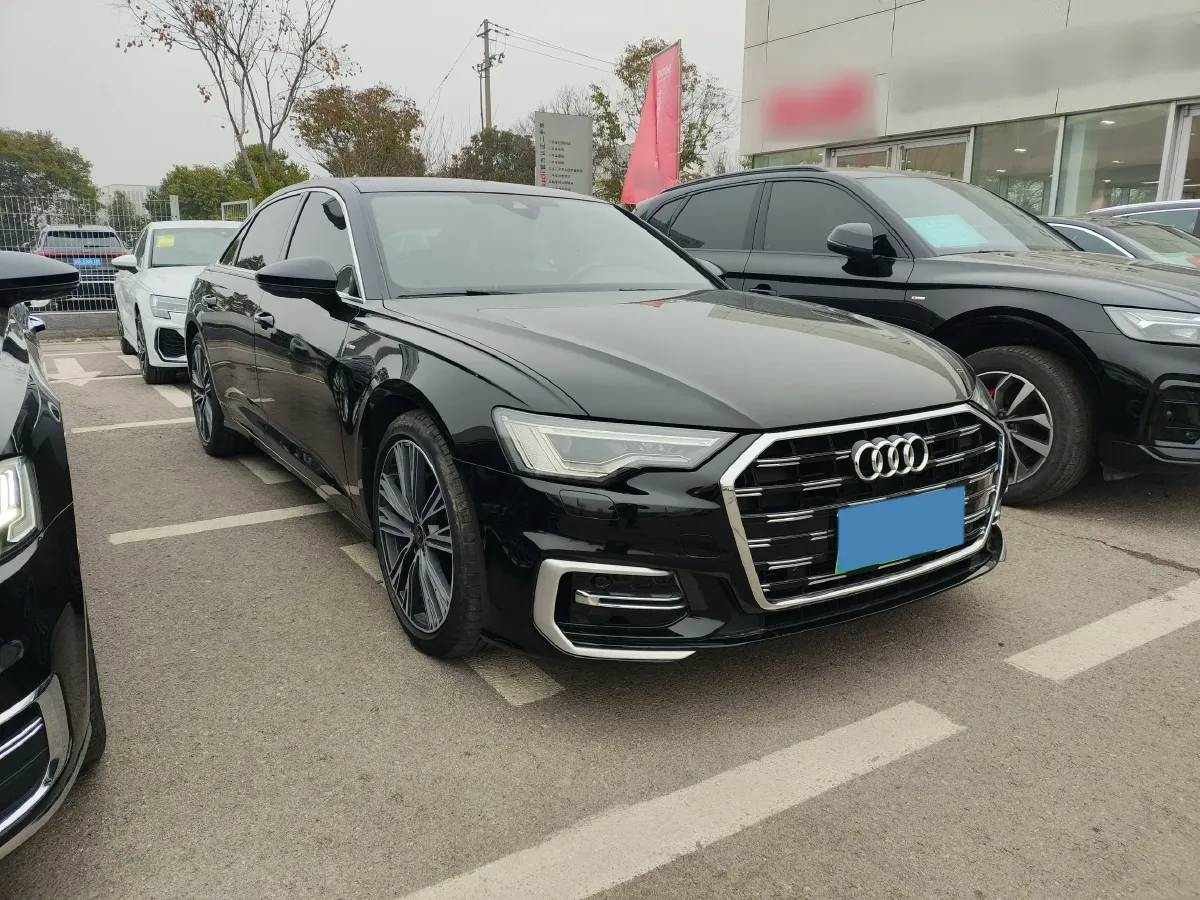 2023 Audi A6L 2.0T 190HP L4 7DCT,autocango,china used car exporter,china ev exporter,chinese used car exporter,chinese used ev exporter