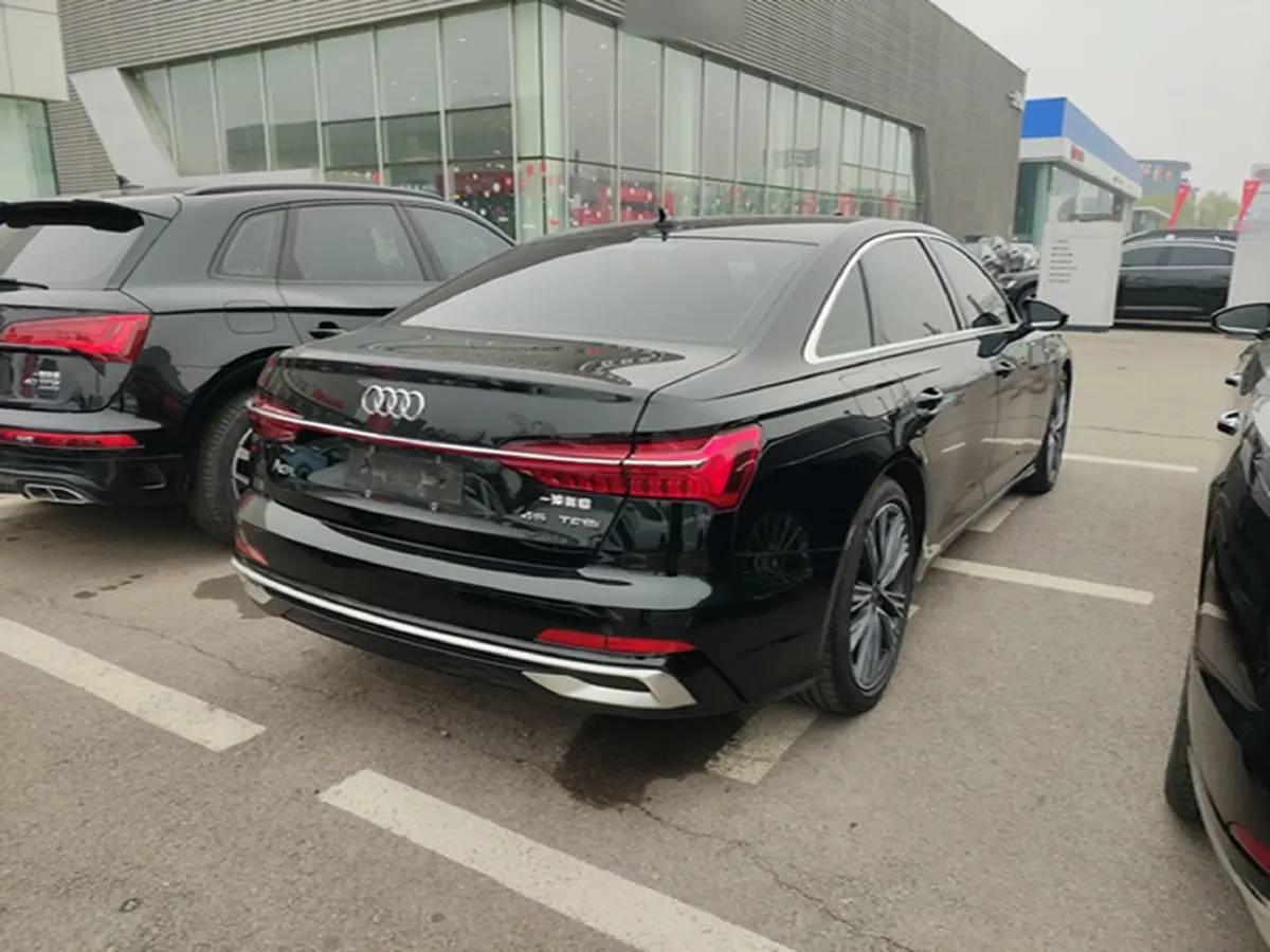2023 Audi A6L 2.0T 190HP L4 7DCT,autocango,china used car exporter,china ev exporter,chinese used car exporter,chinese used ev exporter