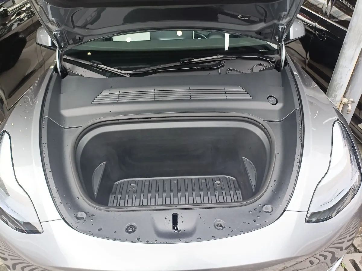 2024 Tesla Model Y BEV 60KWH,autocango,china used car exporter,china ev exporter,chinese used car exporter,chinese used ev exporter